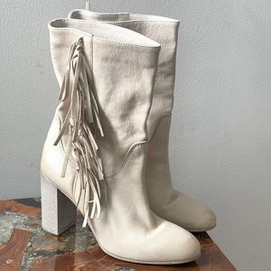 Vero Cuoio Made in Italy Cream Color Fringe Boots -Size 37 fits 6 or 6.5. *OBO